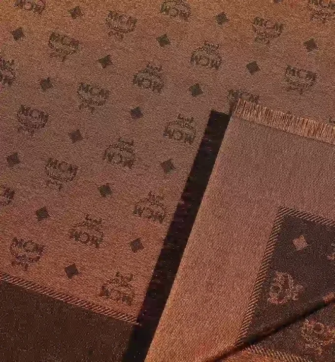 Châle Monogram en jacquard laine-soie Châle Monogram en jacquard laine-soie