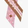Petit foulard imprimé monogramme en soie biologique Petit foulard imprimé monogramme en soie biologique