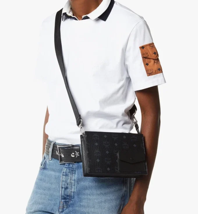 Pochette à bandoulière Aren Crossbody en Visetos Pochette à bandoulière Aren Crossbody en Visetos