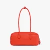 Sac à bandoulière Aren East West en cuir Maxi Monogram Sac à bandoulière Aren East West en cuir Maxi Monogram