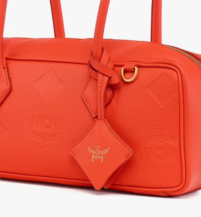 Sac à bandoulière Aren East West en cuir Maxi Monogram Sac à bandoulière Aren East West en cuir Maxi Monogram