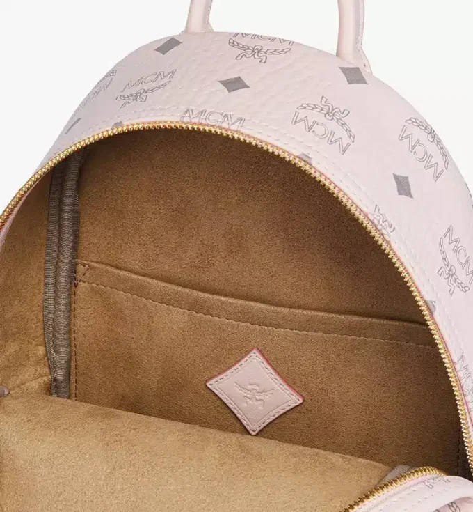 Sac à dos Stark à clous latéraux en Visetos Sac à dos Stark à clous latéraux en Visetos