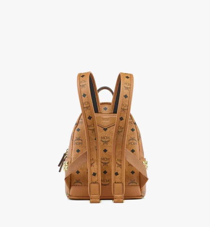 Sac à dos Stark à clous latéraux en Visetos Sac à dos Stark à clous latéraux en Visetos