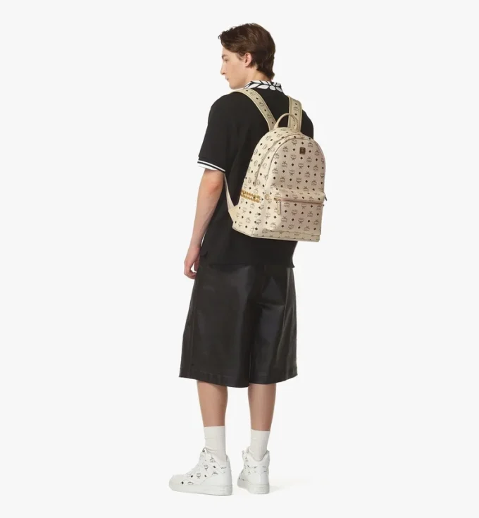 Sac à dos Stark à clous latéraux en Visetos Sac à dos Stark à clous latéraux en Visetos