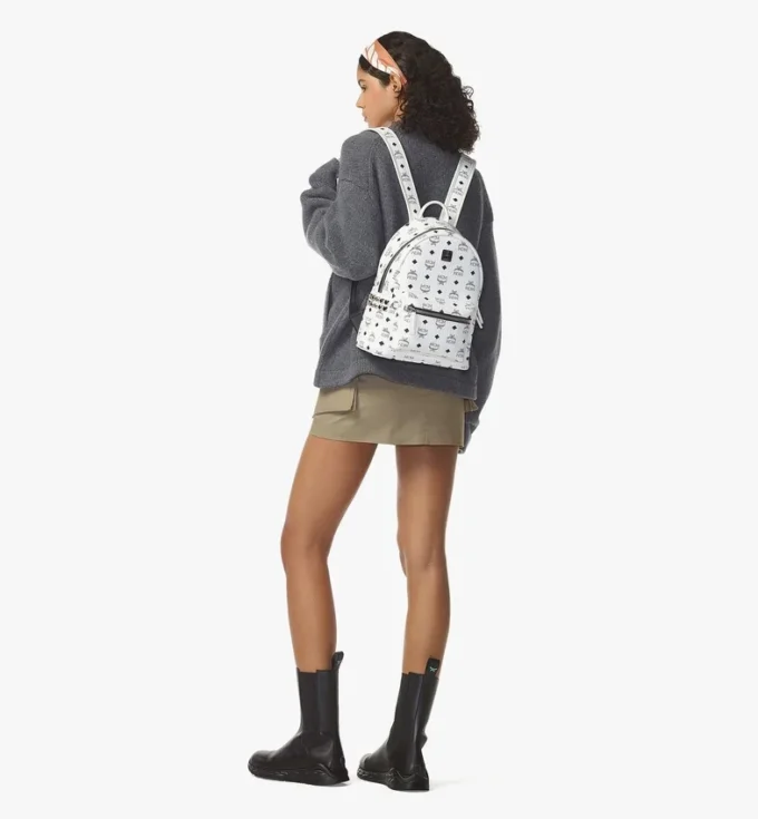 Sac à dos Stark à clous latéraux en Visetos
