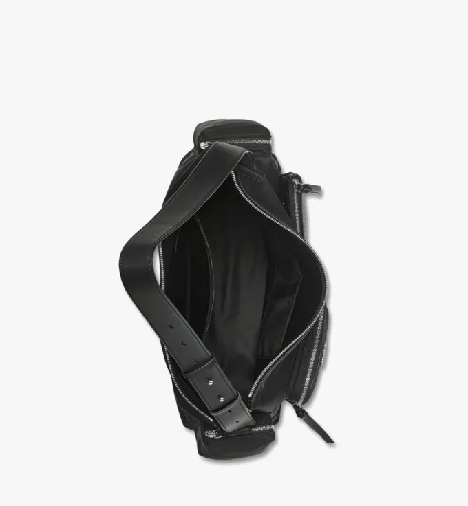 Sac hobo Aren à fermeture éclair en Econyl® et cuir imprimé Monogram Sac hobo Aren à fermeture éclair en Econyl® et cuir imprimé Monogram