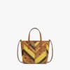 Sac Toni Shopper à fermeture éclair sur le dessus, clouté, en toile Visetos Mega Herringbone