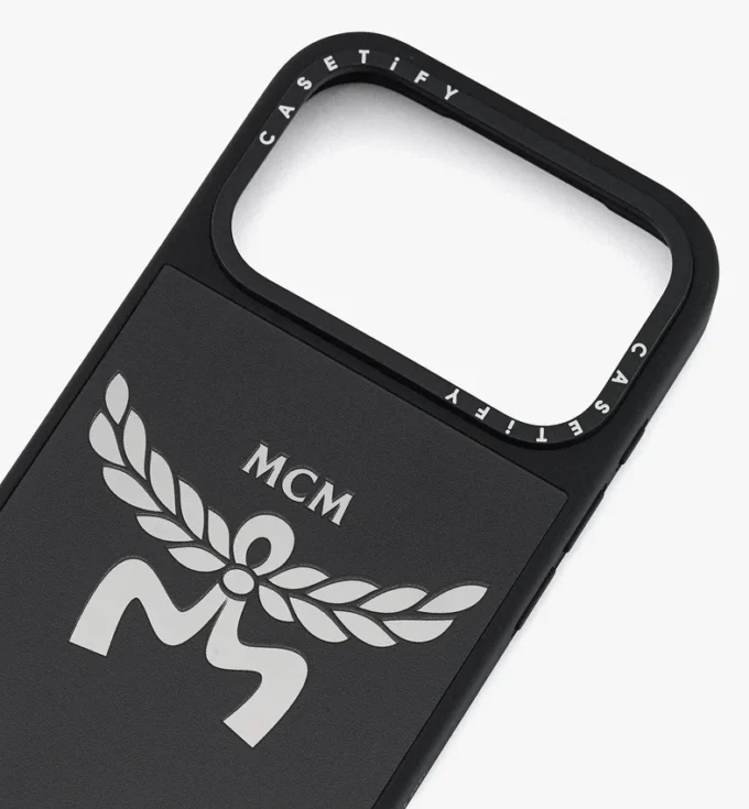 Étui pour iPhone 17 Pro MCM X Casetify Logo Impact