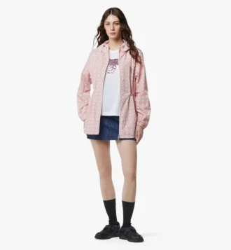 Veste coupe-vent à capuche en nylon recyclé avec imprimé Monogram Veste coupe-vent à capuche en nylon recyclé avec imprimé Monogram