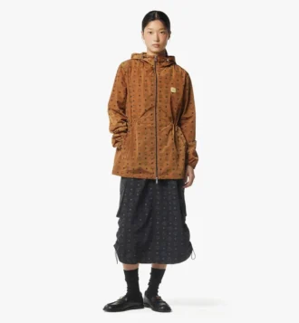 Veste coupe-vent à capuche en nylon recyclé avec imprimé Monogram Veste coupe-vent à capuche en nylon recyclé avec imprimé Monogram